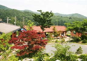 Làng Godeumi Cheongwon